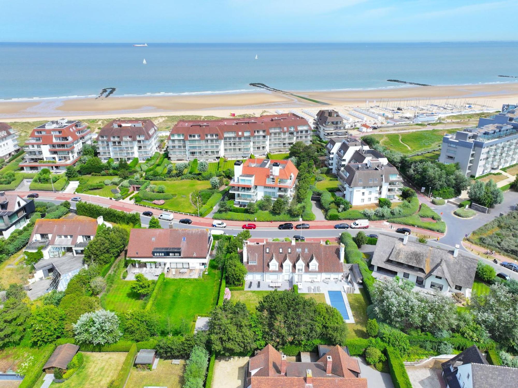 Charming Villa Near The Dunes Of Knokke Le Zoute 外观 照片